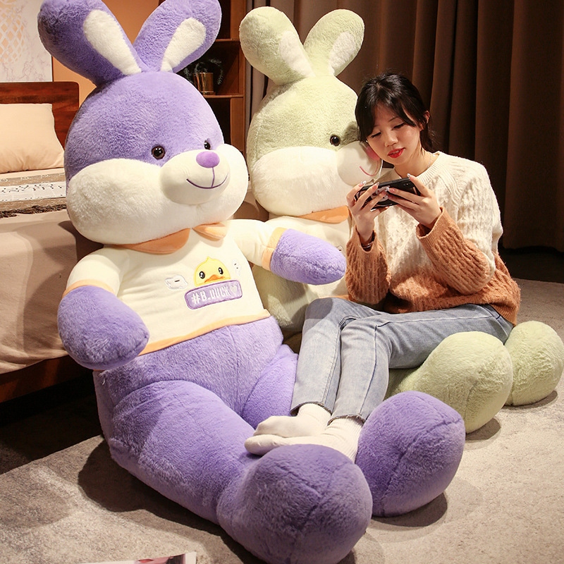 大きなカラーのウサギのぬいぐるみ人形がtシャツを着てバニー大きな枕女の子のベッドで寝ている抱擁人形ギフト
