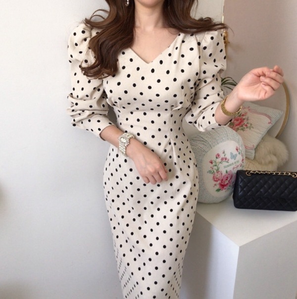 ワンピース ロング丈 長袖 パフスリーブ Vネック スリム スマート デザイン 美ライン ニュアンス ウエストマーク バックリボン カラバリ スタイルアップ ドラマチック かわいい 大人可愛い