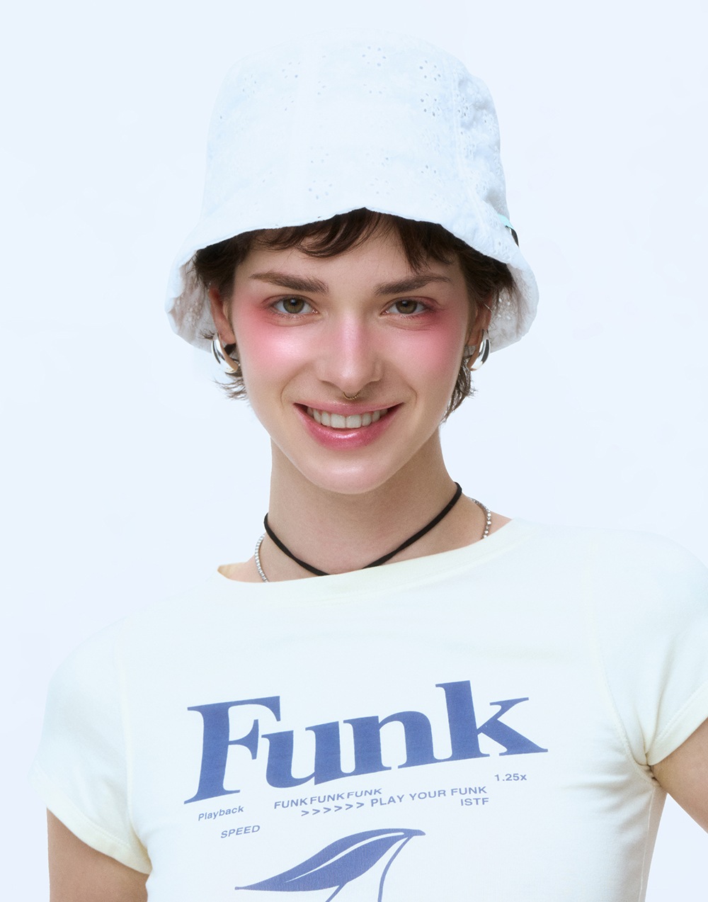 FLOWER BUCKET HAT - WHITE