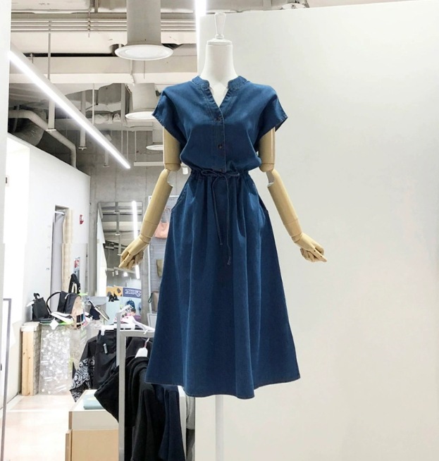 ワンピース デート デニムワンピース ひざ丈 膝下 袖あり 半袖 襟付き 切り替えデザイン ウエストマーク かわいい 大人可愛い きれいめ シンプル カジュアル 上品 おしゃれ お洒落 レトロ
