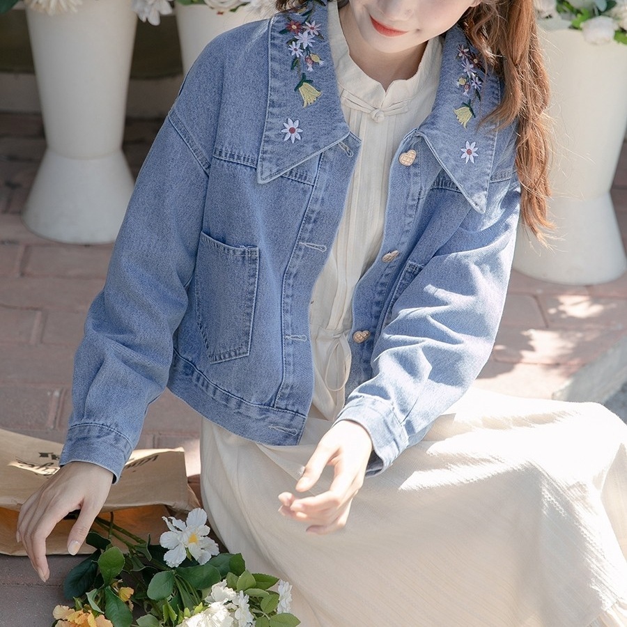 【着用レビュー】ジャケット レディース デニムジャケット S M L 韓国 長袖 ドロップショルダー 襟付き 襟あり Vネック 刺繍 花 花柄 かわいい 大人可愛い ガーリー ナチュラル フェミニン