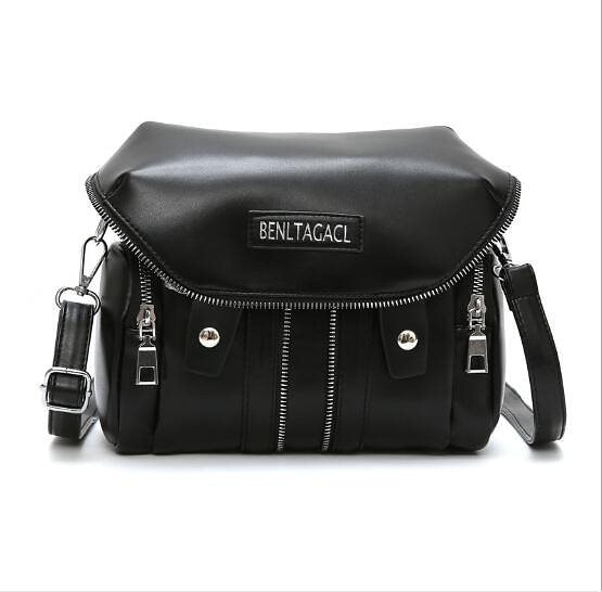 【YEGG】24fw Heart wallet bag ショルダーバッグ YEGG Heart wallet bag