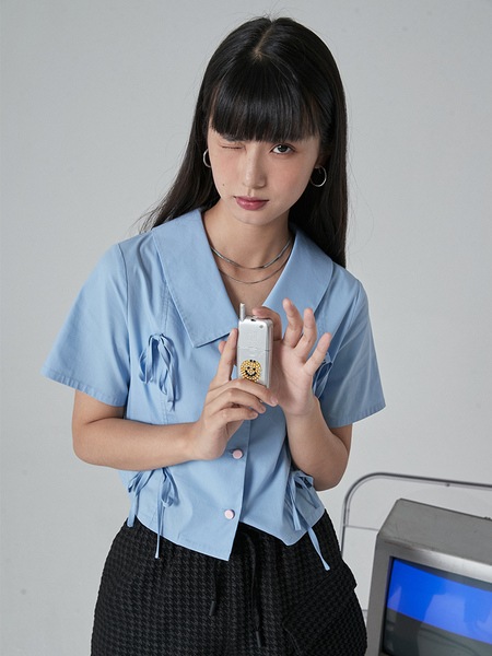 リボン付きのレトロな半袖シックなトップス