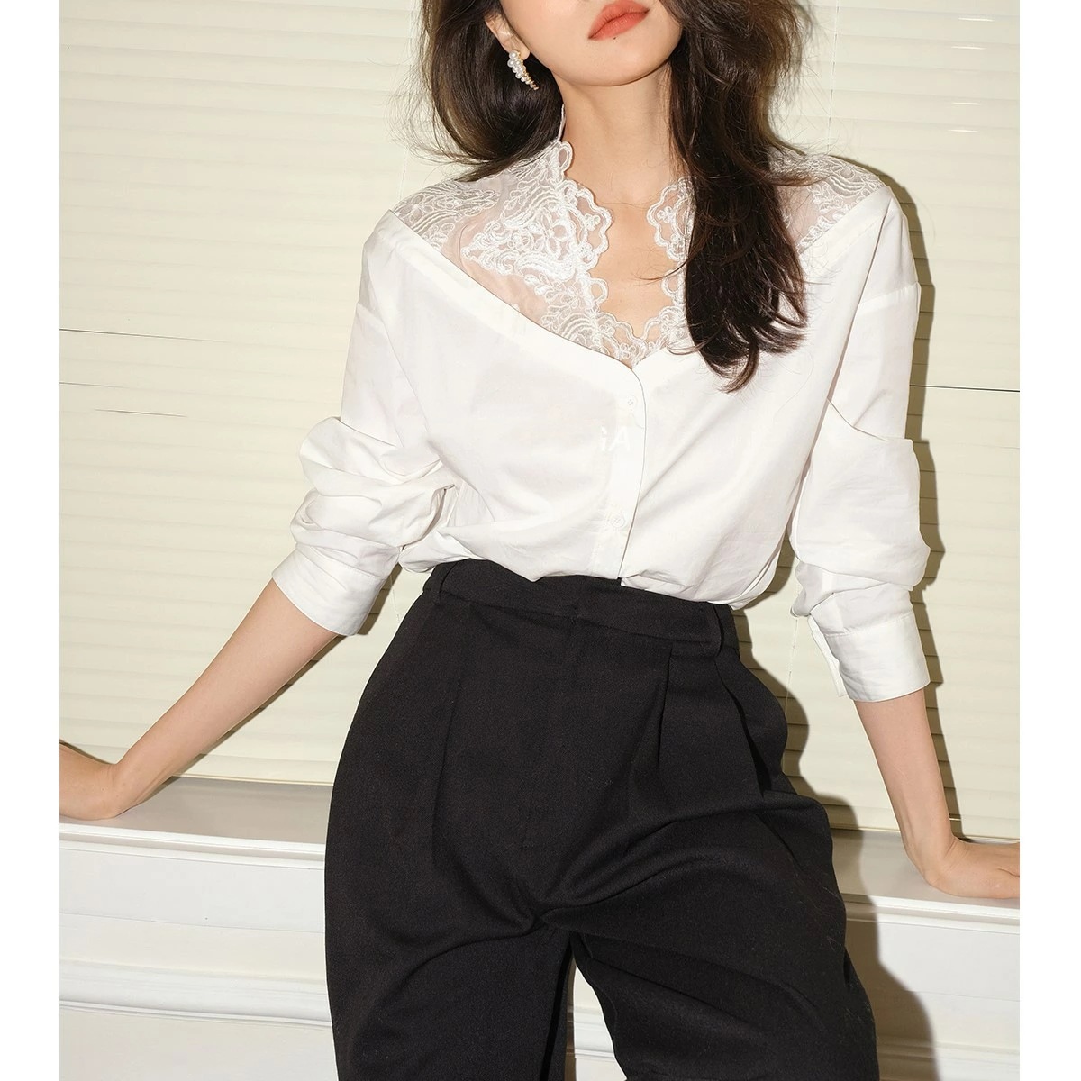 刺繍レース 長袖 シャツ ブラウス レディース 清楚 上品おしゃれ 大人 人気 カワイイ 可愛い 上品 エレガント 20代 30代 40代 50代 60代 お呼ばれ 大人セレブ カットソー 春物
