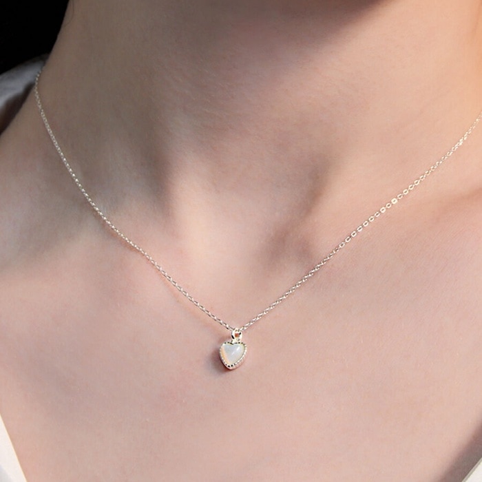 宇宙少女ダヨン着用lovely heart necklace/韓国の人気ブランド 韓国正規品 韓国の人気商品 韓国ファッション 韓国ジュエリー デイリーアクセサリー SNSで人気 韓国ファッション 韓