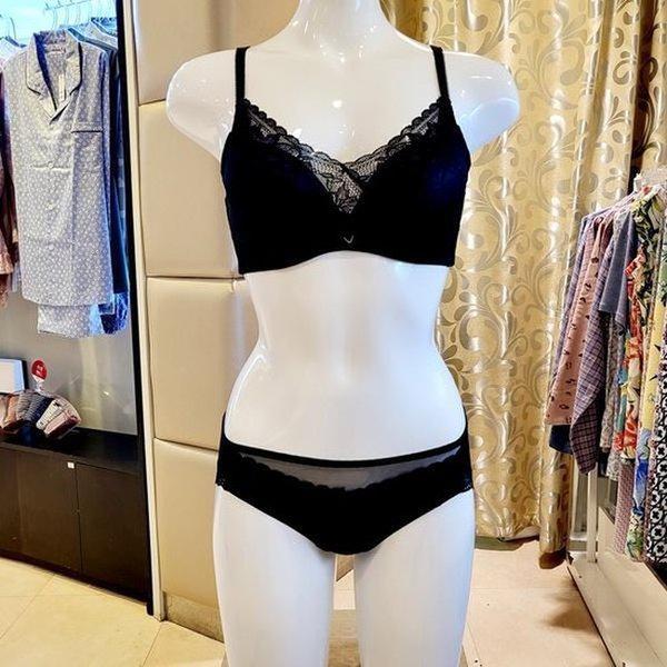 VBR9000AB_25AW ブラック アッシュメモリブラ パンティーセット