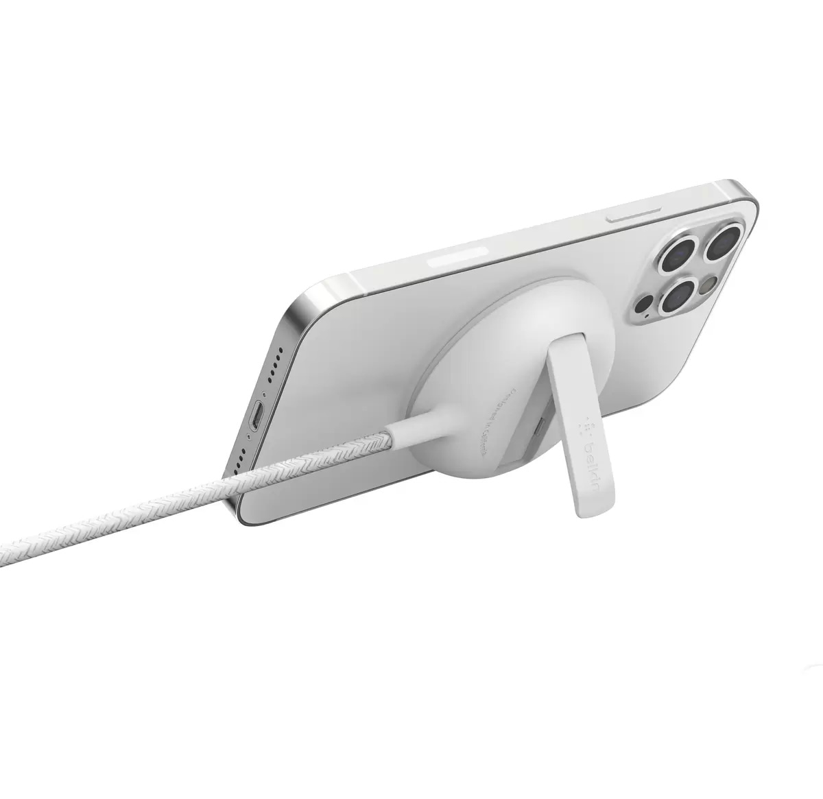 BoostCharge PRO MagSafe認証ポータブルワイヤレス充電パッド 15W　新品