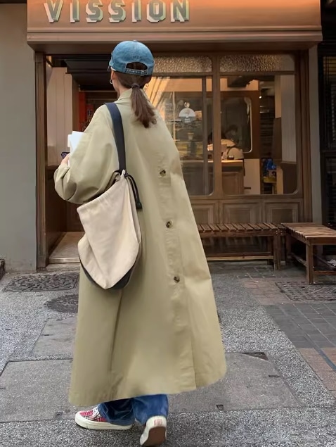 レディース コート 上着 ロングコート トレンチ ロング 長袖 襟付き ワイド バックコンシャス ポケット 前開き シンプル カジュアル おしゃれ かっこいい ルーズ 無地 春 秋 お出かけ 旅行