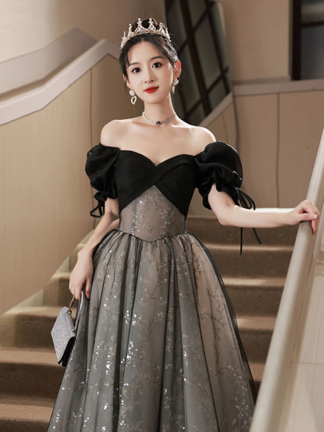 星月夜のストラップレスのイブニングドレス新しいスタイルの高級感ドレス スーツ パーティードレス ウェディングドレス キャバドレス 結婚式 ドレス