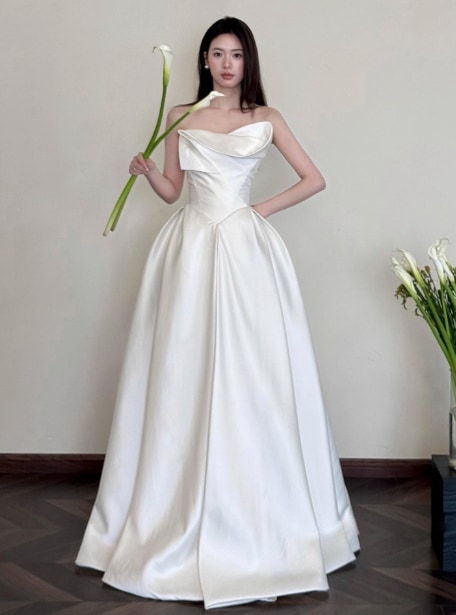 ウェディングドレス ベアトップ プリンセスライン デザイン感 結婚式/披露宴