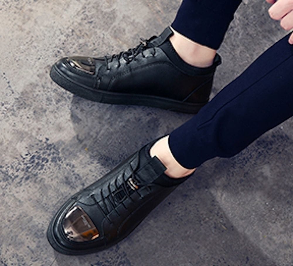 スニーカー メンズ ブランド ランキング ブラック 靴紐 幅広 軽量 おしゃれ ブーツ 赤 ランニング 防水 結ばない 秋 ウォーキング かかとなし 冬 春 黒 身長UP 靴 レザー 白 ハイカット