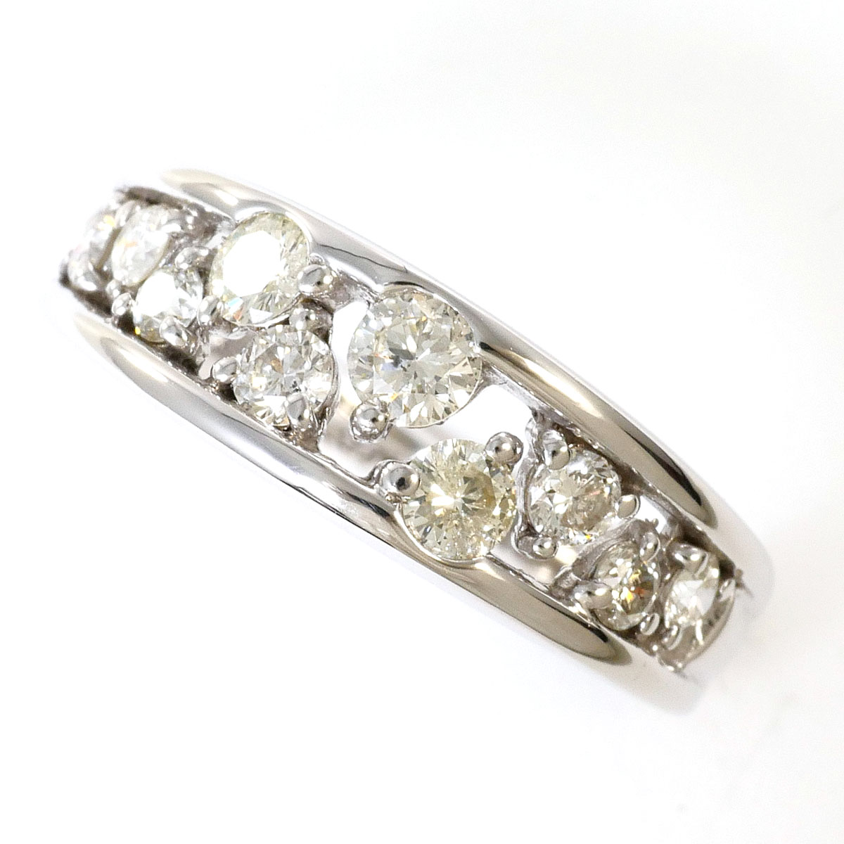 K18 18金 WG ホワイトゴールド リング・指輪 8.5号 ダイヤモンド 0.55ct カード鑑別書 総重量約3.6g 中古