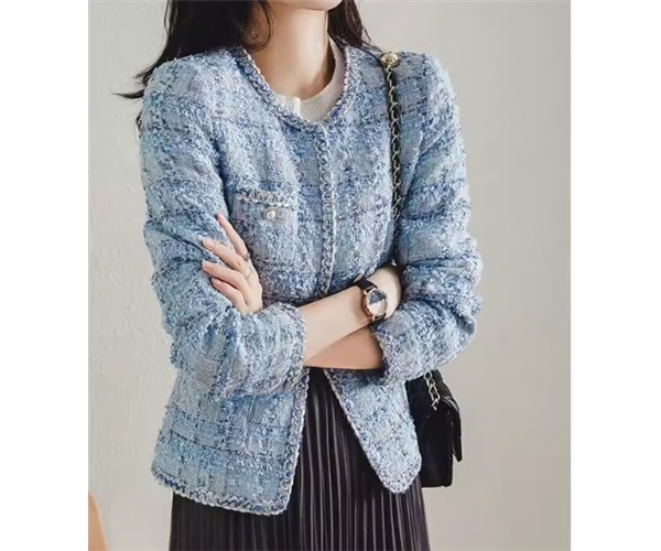 レディース ジャケット ノーカラージャケット ショート 長袖 ラウンドネック ポケット ボタン ツイード 大人可愛い きれいめ 上品 おしゃれ レトロ こなれ感 エレガント 存在感 ラグジュアリー