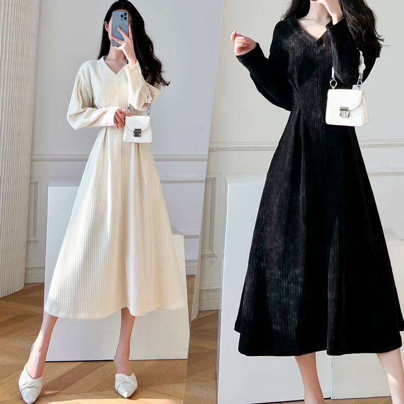 ワンピース フレアワンピース ワンピドレス ミモレ ミモレ丈 長袖 ボリューム袖 パフスリーブ Vネック フレア スリム タイト 切り替えデザイン タック ファスナー かわいい 大人可愛い きれいめ