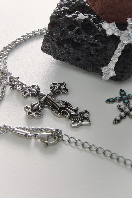 ZB1,HEIZE 着用] [로프체인] 빈티지 유화 십자가 네크리스