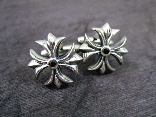 キャプション CAPTION クロスモチーフ カフス シルバー/オニキス CL003 0