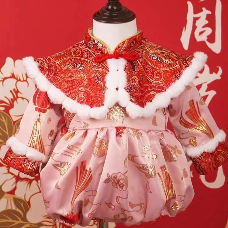 【2枚購入で 3oo円OFF】満1歳のドレスの女性の赤ちゃんの式の女の子の唐は正月の服のチャイナドレスの1歳を飾って周の赤い新年の服の冬をつかみます 4,370円