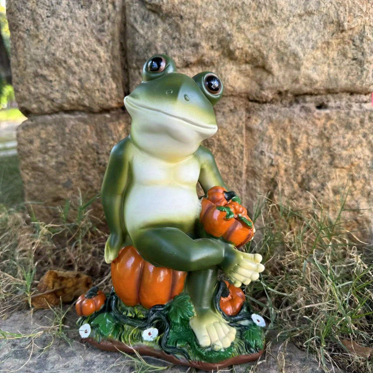 置物 オブジェ ガーデンオーナメント かぼちゃの上に乗っているカエル かえる 室内 屋外 インテリア 玄関 リビング ダイニング 装飾 庭 ガーデニング 装飾 ガーデン 樹脂 ユニーク ギフト インテ 5,595円