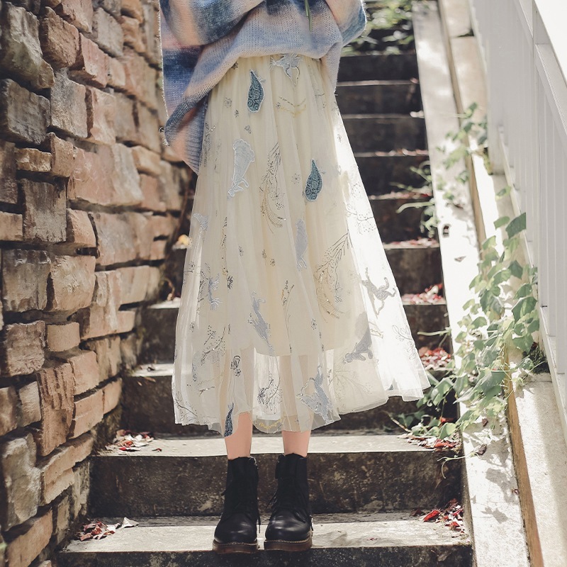 【着用レビュー】スカート レディース チュールスカート ミモレ丈 ロング丈 刺繍 フレア ウエストゴム 韓国 かわいい 大人可愛い きれいめ 大人 上品 お洒落 レトロ ラブリー キュート ガーリー