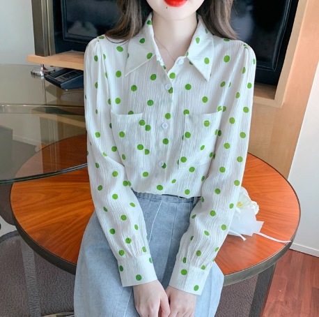 トップス 個性的 モテアイテム 大人可愛い シャツ 長袖 襟付き スリム 細身 スマート ボタン ポケット 前開き 通気性 薄手 かわいい 大人可愛い きれいめ シンプル カジュアル 大人 上品 4,932円