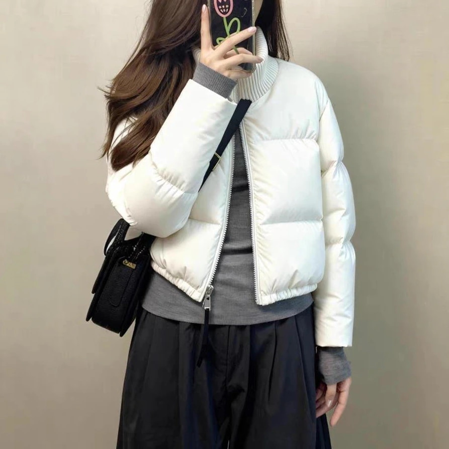 短い綿服女装冬2025年新型ファッション保温高級感小柄立襟パン服女