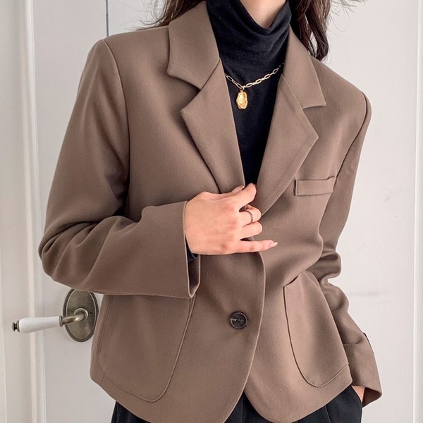 女子 春 秋 冬 スパン 無地 カラー ポケット シングル ショート ジャケット フィットが きれいな 季節の変わり目 クロップ ジャケット アウター 集まりルック 結婚式お呼ばれ録