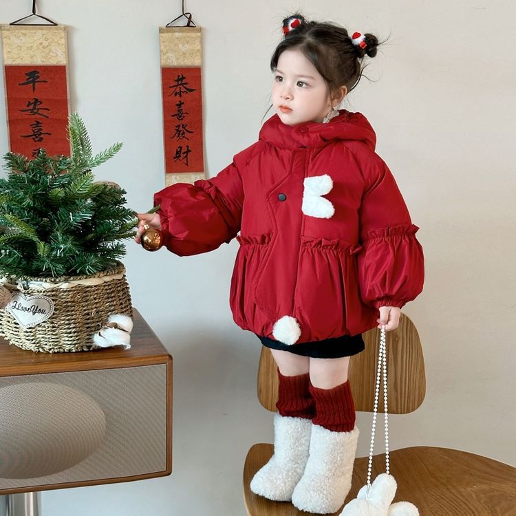 女の子の冬の綿の服 2024 新しい子供パッド入り肥厚ジャケットファッショナブルでかわいいベビー冬暖かいトップス