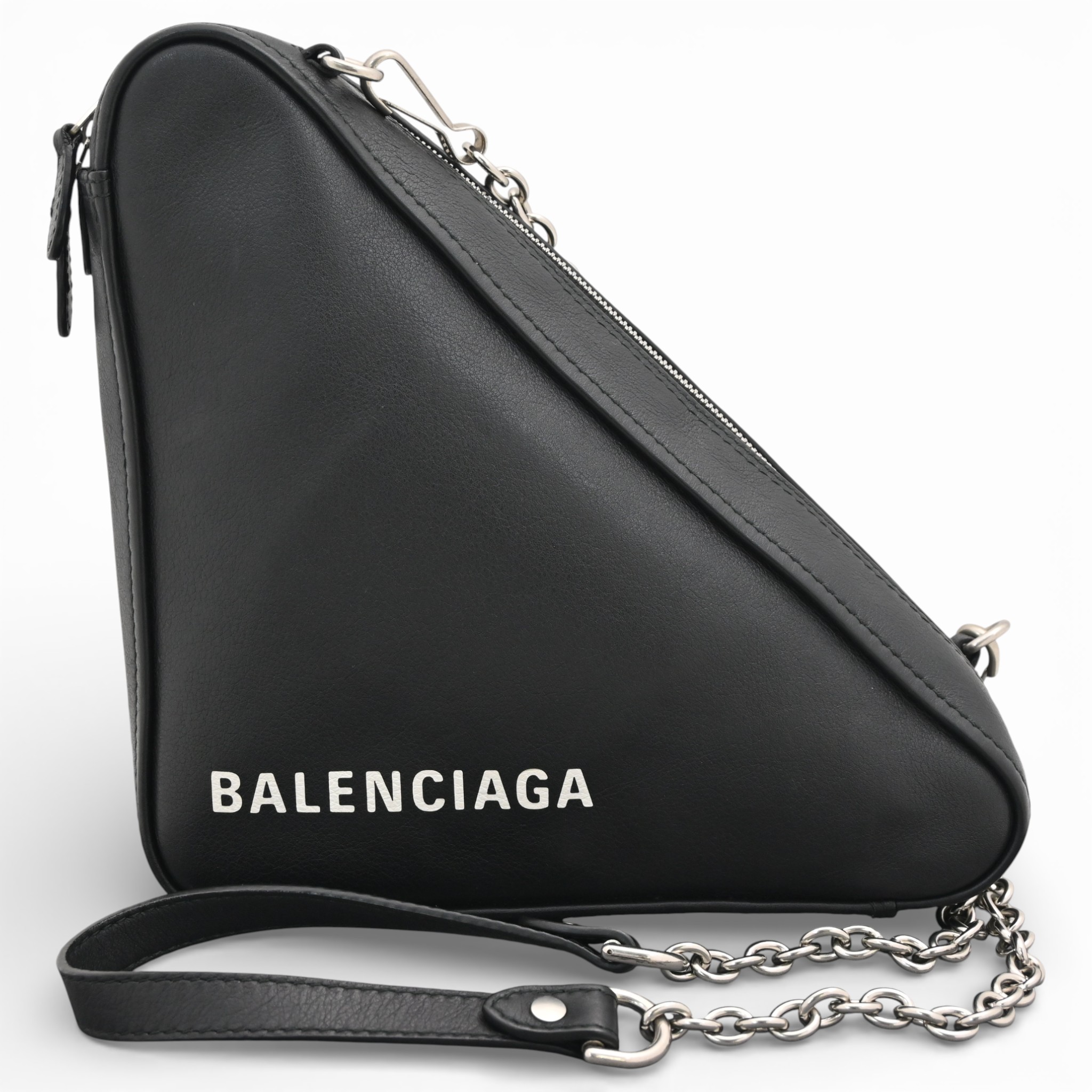 バレンシアガ ロゴ トライアングル チェーン ショルダーバッグ ブラック Aランク ba9951cc