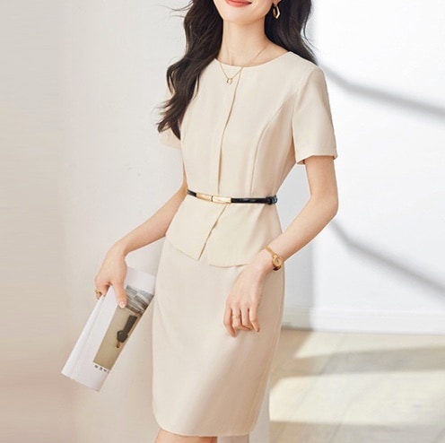 レディース ワンピース スーツ 膝丈 膝上 半袖 Uネック ラウンドネック タイト スリム 細身 フェミニン ベルト ウエストマーク ハイウエスト コンサバ ベルト付き きれいめ シンプル 上品