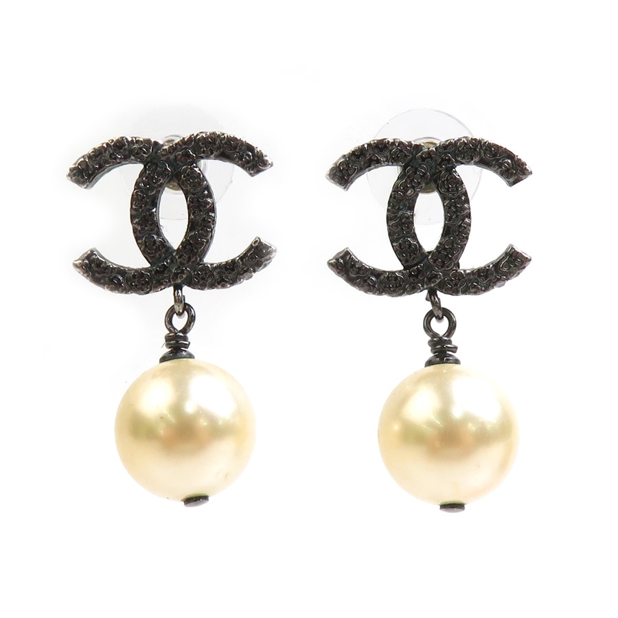 シャネル CHANEL ピアス ココマーク メタル/フェイクパール ガンメタル/オフホワイト レディース e61673a