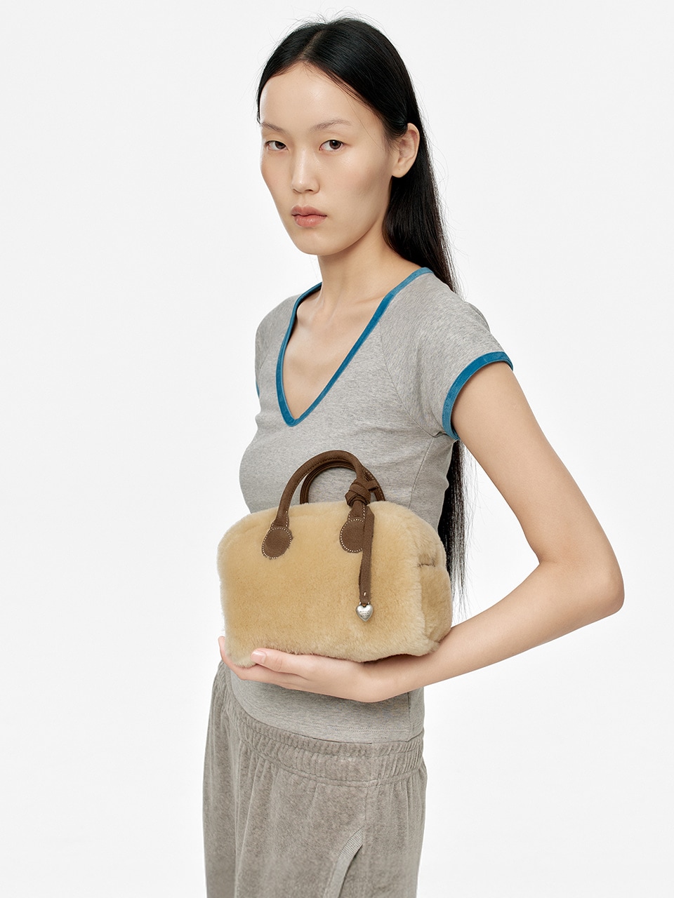 【MARGESHERWOOD】25FW SOFT BOWNING MINI : BEIGE SHEARLING +CHEST NUBECK