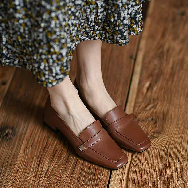 ローファー レディース オフィス 通勤 仕事 女性 フランス レトロ フラット ヒール シングル シューズ 茶色 ローヒール スリッポン 革 スクエアトゥ 英国 革靴