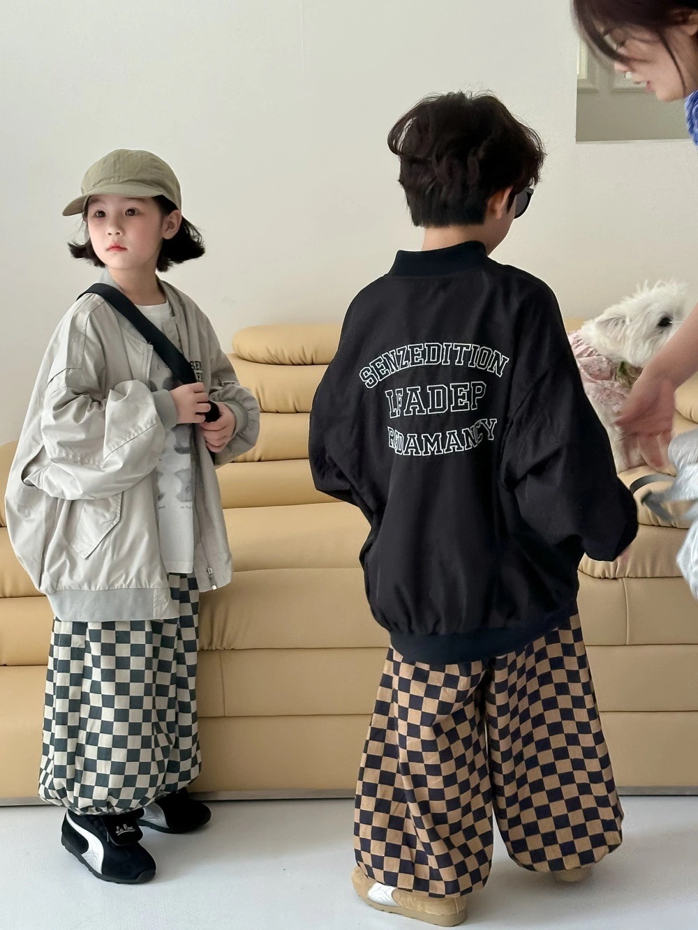 子供用コート2024秋モデル男女用子供用韓国版カジュアルアルファベット野球服子供用ゆったり大ポケットアルファベット上着