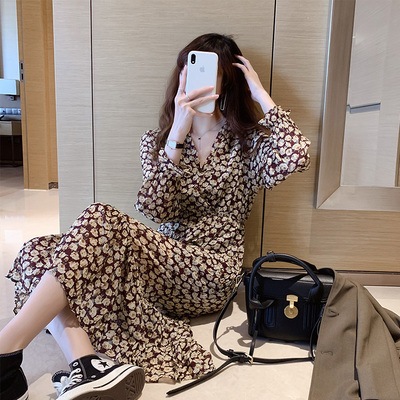 ワンピース フレアワンピース ミモレ ミモレ丈 ロング ロング丈 袖あり 長袖 Vネック フレア セミフレア ウエストマーク 薄手 かわいい 大人可愛い きれいめ カジュアル おしゃれ お洒落 レトロ