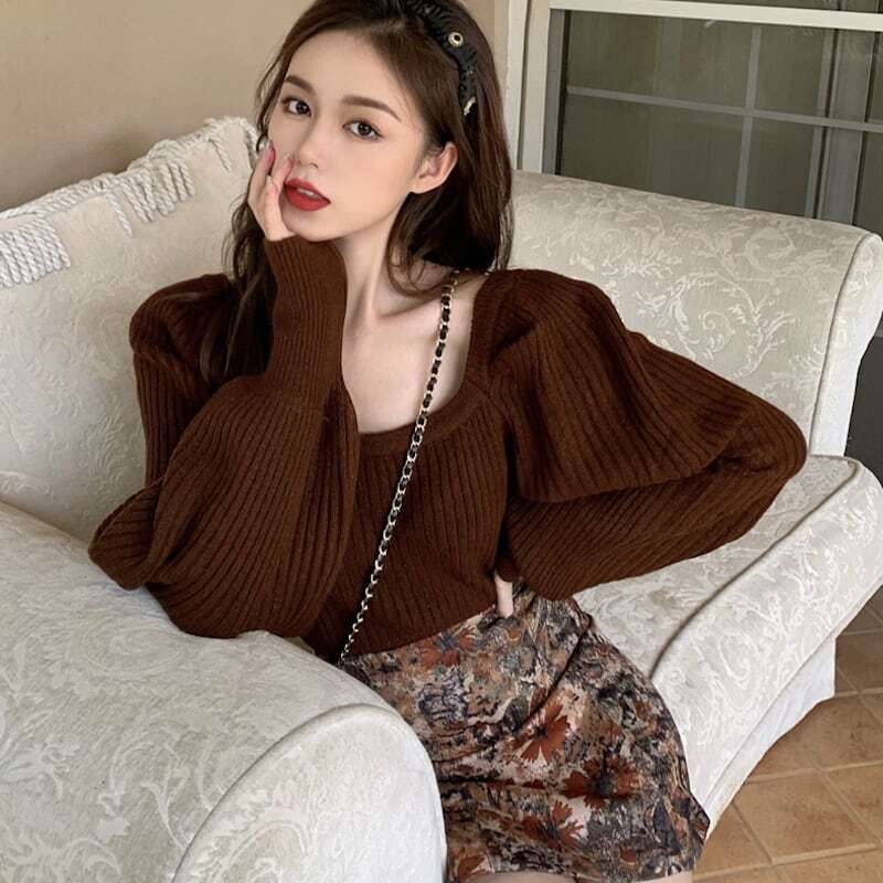 レディース セットアップ ニット + スカート 2点セット スクエアネック ボリュームスリーブ パフスリーブ ふんわり 花柄 大人可愛い ママコーデ ママファッション 韓国系 オルチャン 人気 トレン 6,984円