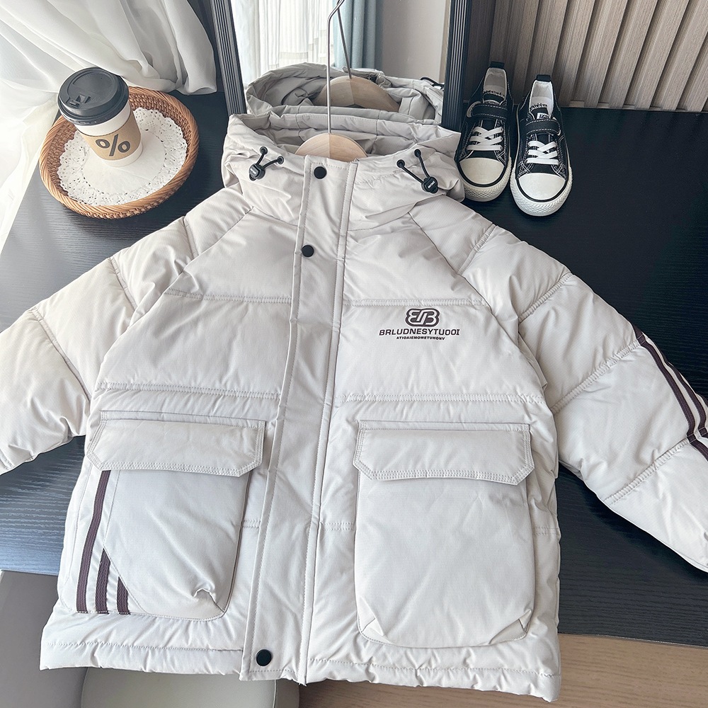冬の子供服ファッション綿入れコート男の子の綿入れ厚手詰め綿ミディアムサイズの中大童保温綿入れ子供の綿入れ