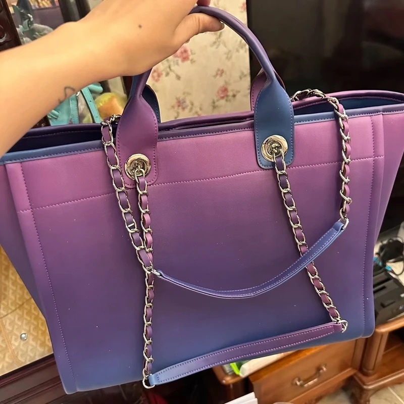 女性のためのキャンディーカラーのトートバッグ,ビーチバッグ,クラシックなショッピングショルダーバッグ,夏のファッション,新しいコレクション2024