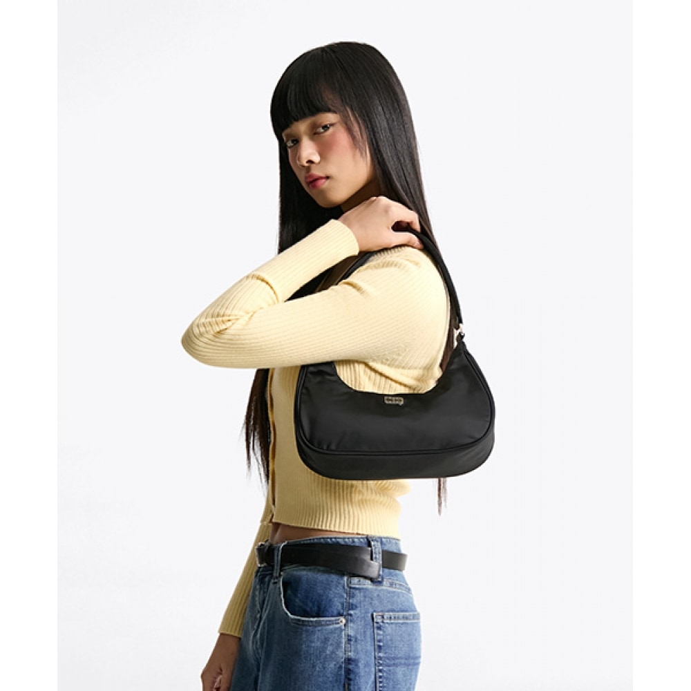 トミージーンズアイコニックショルダーバッグ (T32F0ABG10TWT1BDS) 12,447円