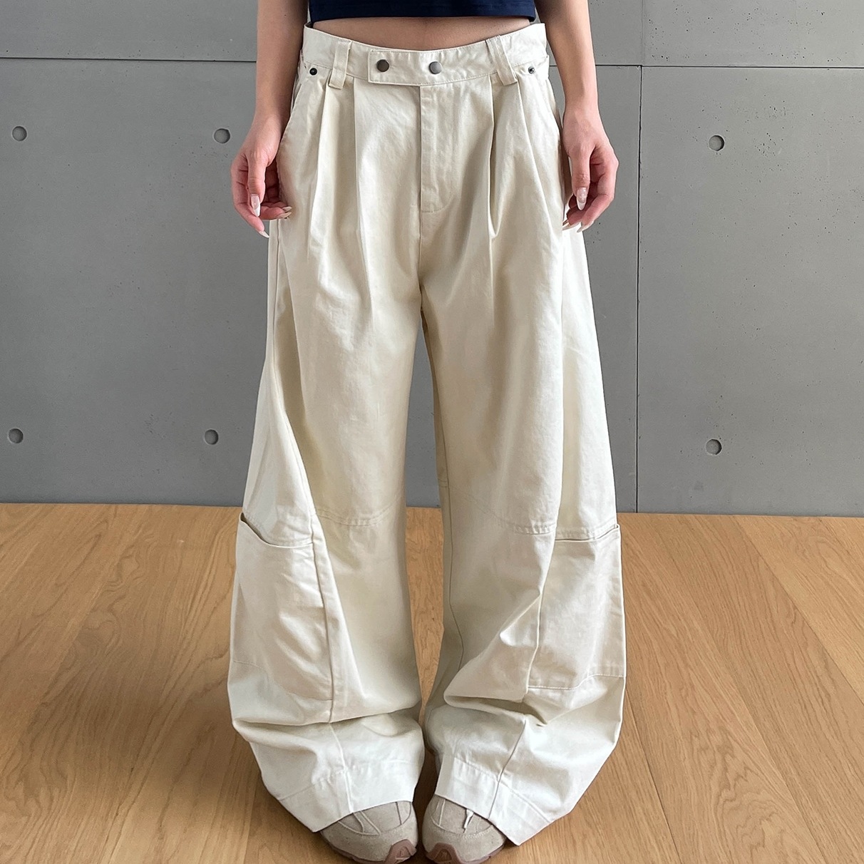 ボトムス パンツ ズボン ロングパンツ カーゴパンツ ワイドパンツ ポケット ロング丈 ワイド 可愛い かわいい 大人可愛い きれいめ シンプル 上品 おしゃれ かっこいい カジュアル レトロ