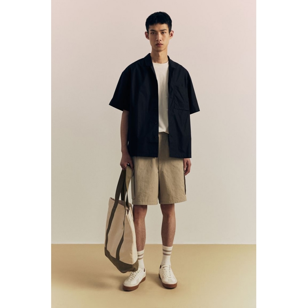 H&M ルーズフィットキャンプシャツブラック