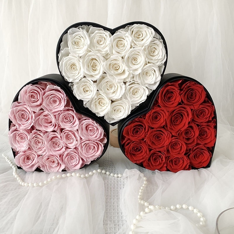 永遠の花とバラのりギフトのバレンタインデークリスマス彼女へのハート型ギフトボックス