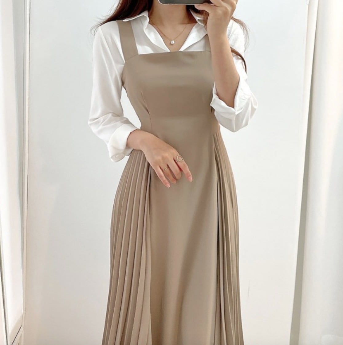 ワンピース デート かわいい 大人可愛い きれいめ シンプル カジュアル 大人 上品 おしゃれ セット 長袖シャツ キャミソールワンピ プリーツ フレア エレガント 韓国 無地 モテ ママ ブラック