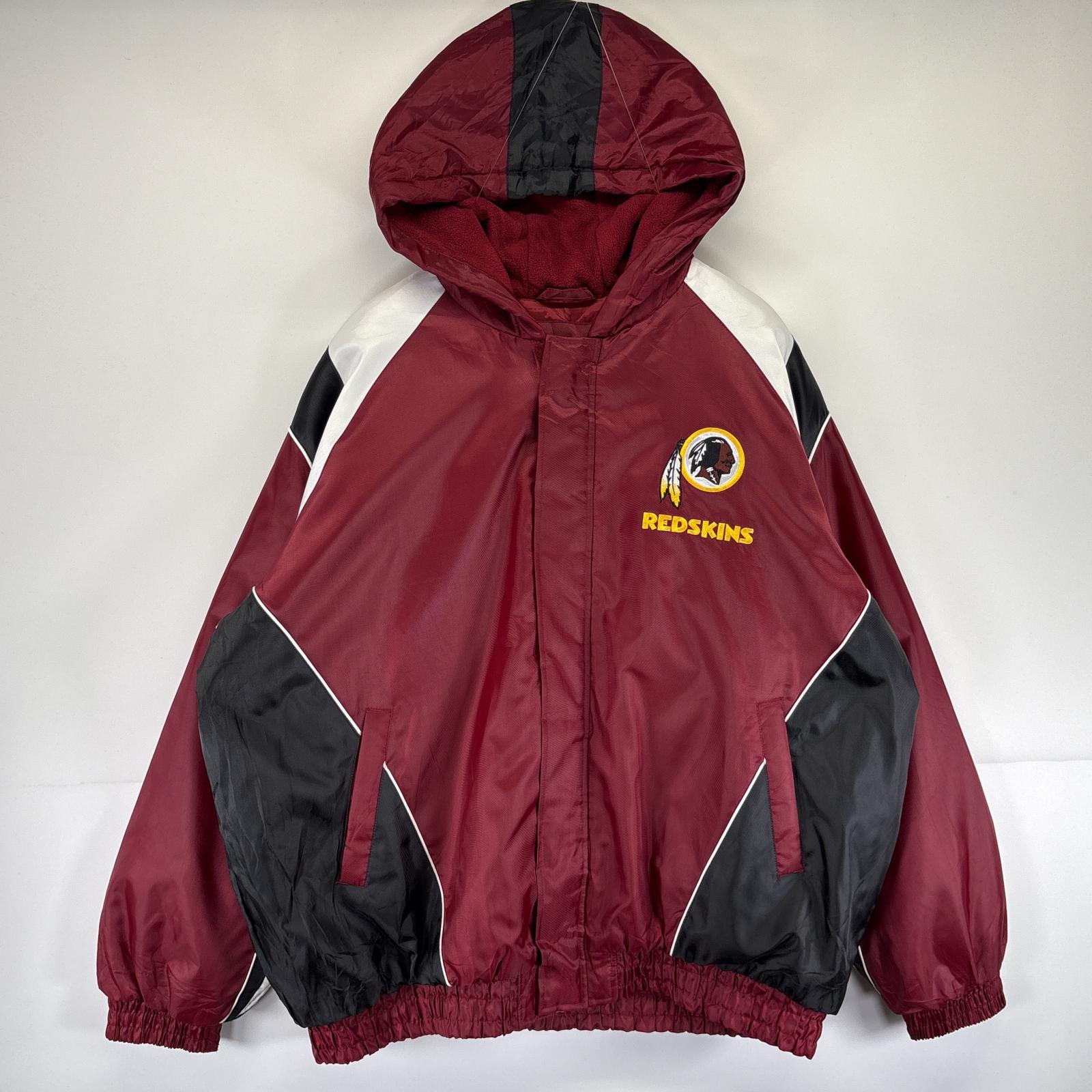 古着 エヌエフエル NFL ナイロンジャケット パーカー REDSKINS レッドスキンズ刺繍 バックロゴ 中綿 大きいサイズ XXL レッド系 メンズ