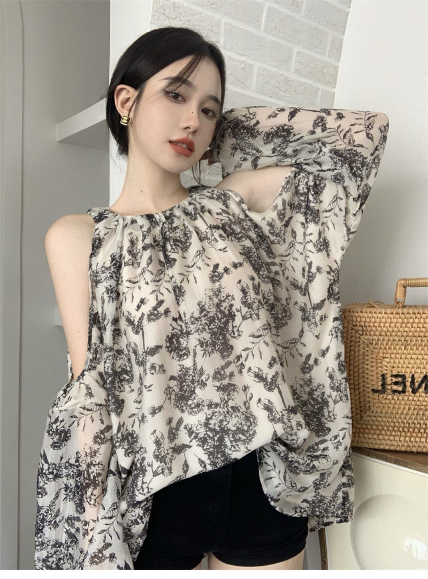 ボタニカル カットスリーブ トップス プルオーバー レディース 長袖 ボリューム袖 パフスリーブ 萌袖 ホルターネック オーバーサイズ フェミニン シフォン 透け感 かわいい 大人可愛い カジュアル