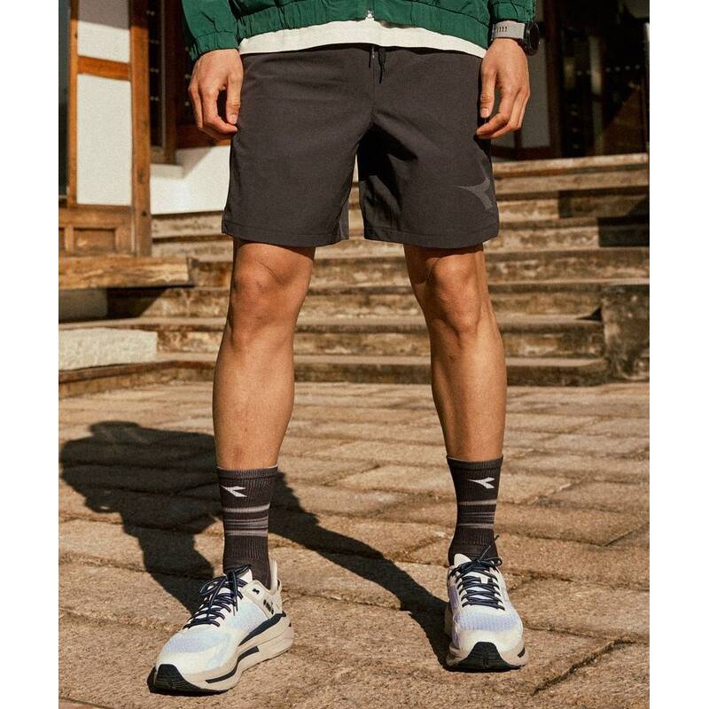 ディアドラ diadora フリーグライド 4分丈 ベーシック ランニングショーツ DARK GREY D5123RHP02GRD 401655