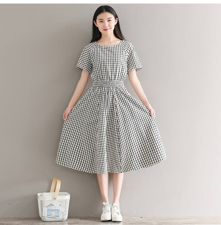 1073．大人カジュアルチェック柄ロングワンピース（ブラック）