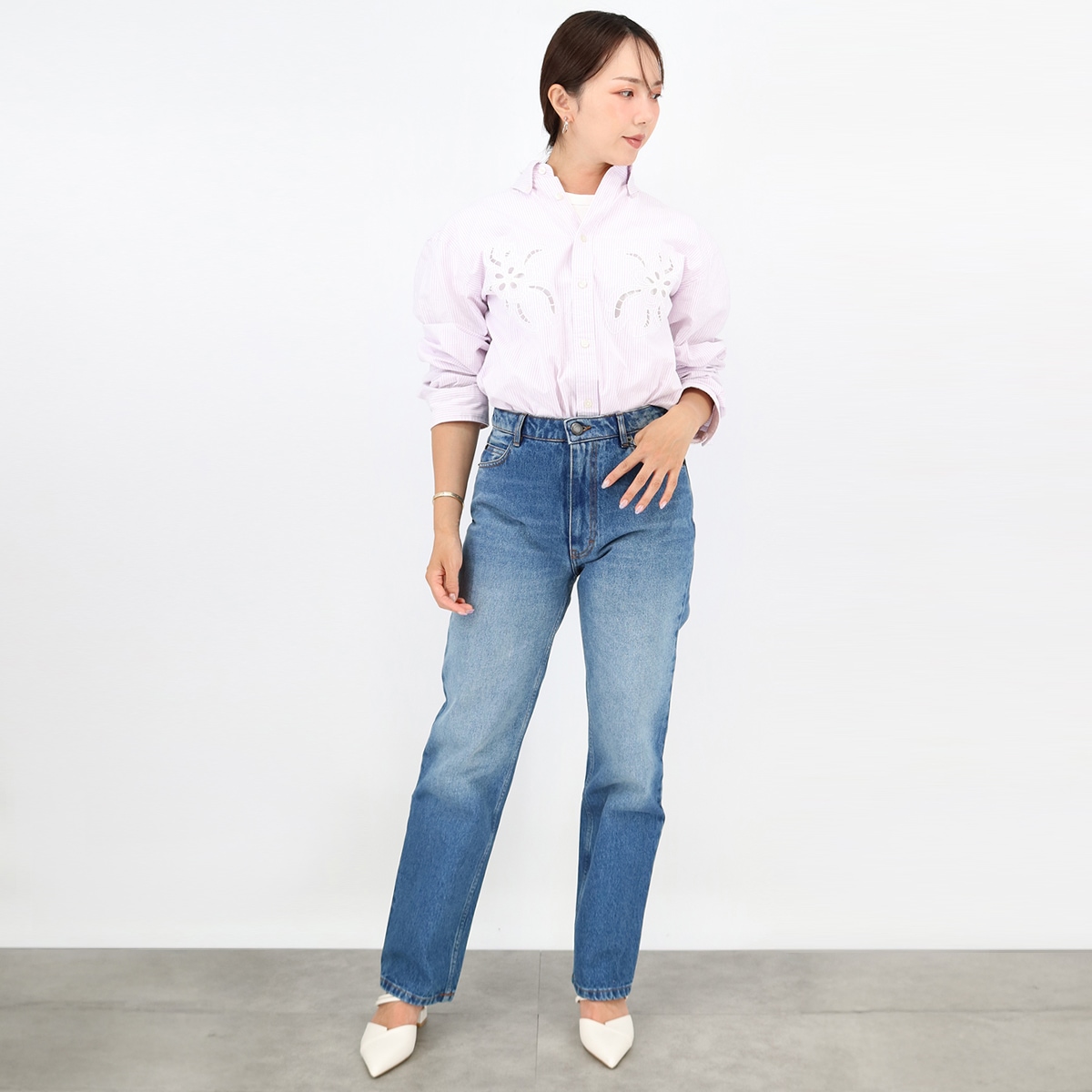 ストレートデニム FTR020 DE0001480 レディース STRAIGHT FIT ユーズド加工 ジーパン ズボン ウォッシュ ブルーデニム ロゴパッチ