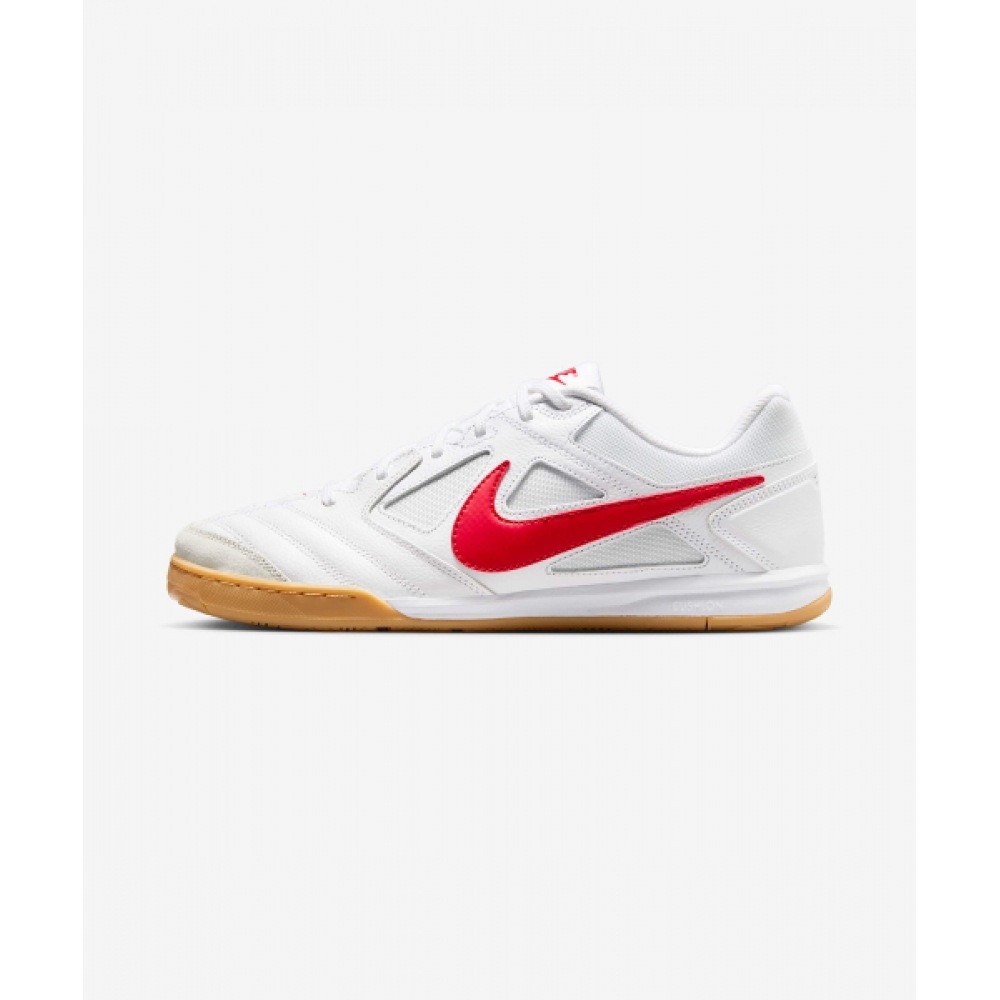 ナイキガトー M-ホワイト:ソードイエロー:フォトンダスト:ユニバーシティレッド/HQ6019-102