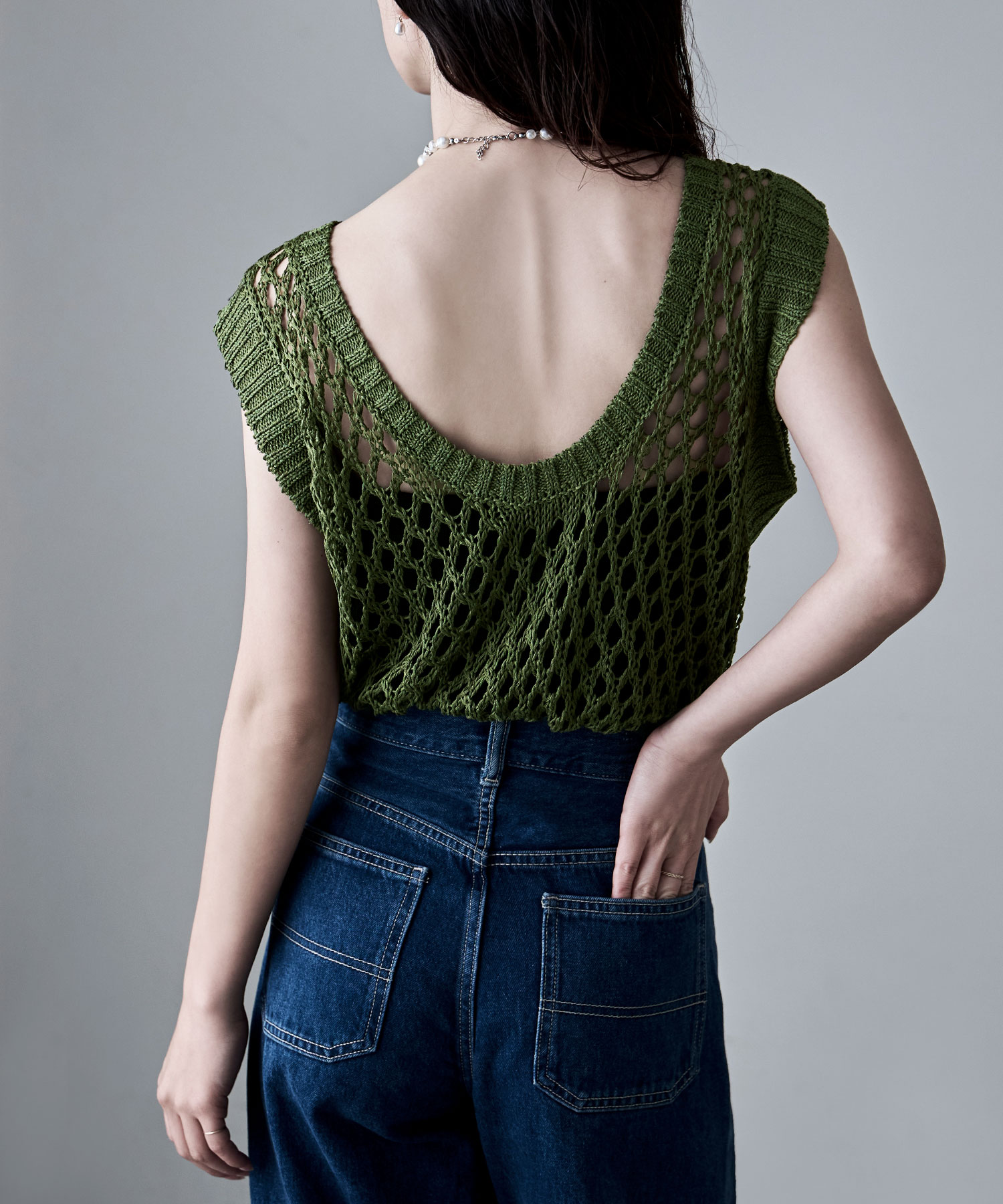 前後2wayメッシュニットベスト トップス ニット ベスト メッシュ ノースリーブ クルーネック Uネック プルオーバー 2way 前後着用 クロップド ショート丈 短丈 無地