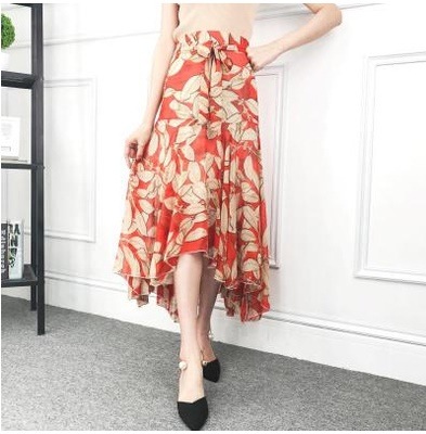 3060.華やかなフィッシュテール ロングスカート（大柄レッド）